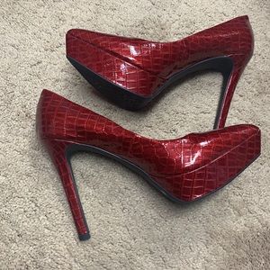 Gianni Bini red Sexy heels size 9 NEW
